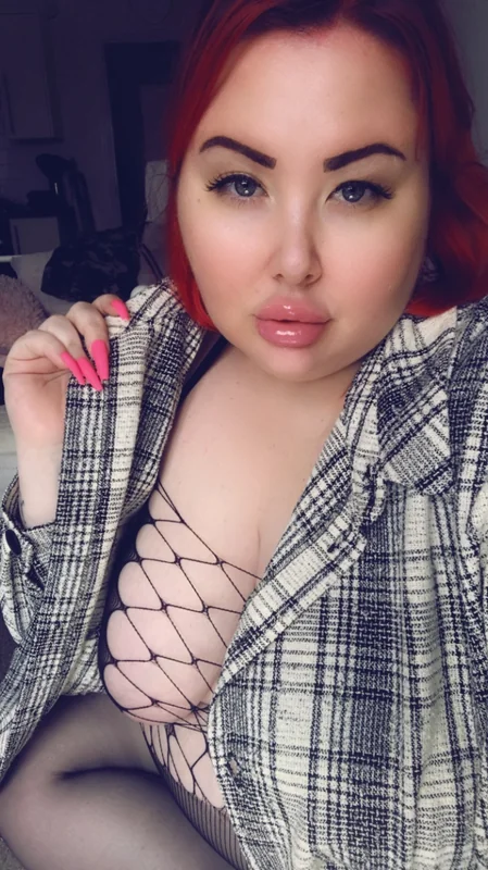 Lexiexxxlovexxx OnlyFans creator with custom content