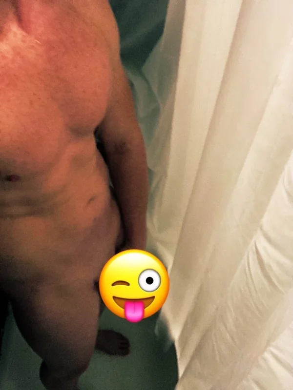 Liamnicecock OnlyFans content creator with clean shaved look.