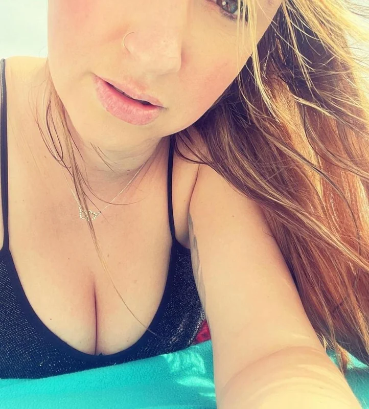 Liana OnlyFans blonde creator