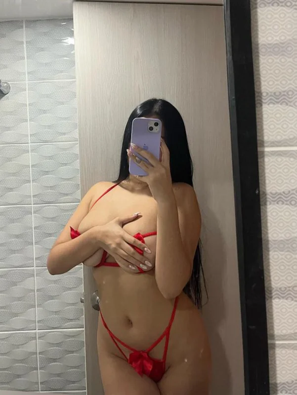 Amber OnlyFans amateur lingerie creator