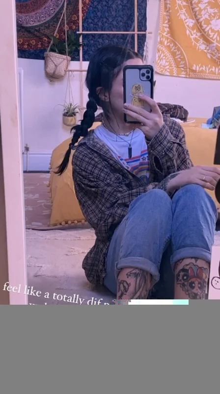 lilc0smic OnlyFans creator with unique content