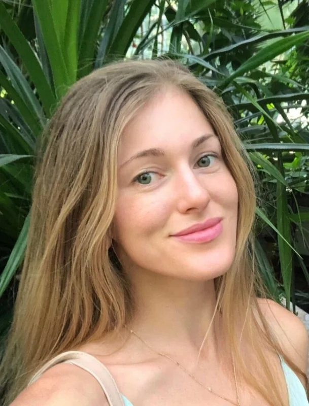 LiliSun OnlyFans dance teacher with vibrant energy