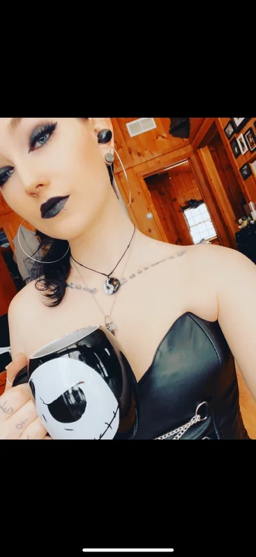 Miss A OnlyFans artist with a passion for nature
