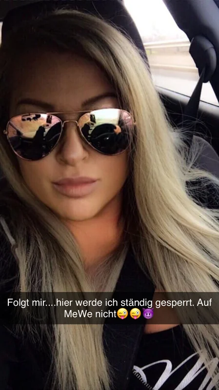 Lillyhope OnlyFans creator showing her real self