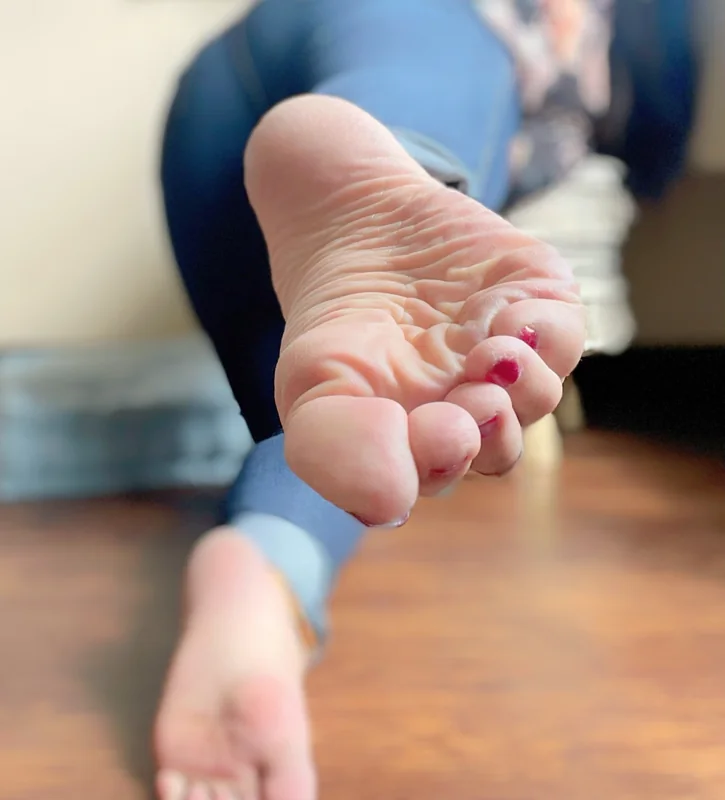 Naaya OnlyFans fetish & foot fetish creator profile photo