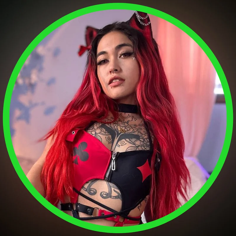 Raven Fox OnlyFans creator with daily posts