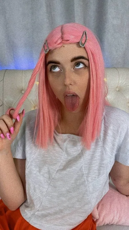 Lina your best desire 💋 OnlyFans creator with a playful vibe.
