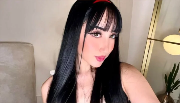 Lina Duran OnlyFans Glamorous Creator