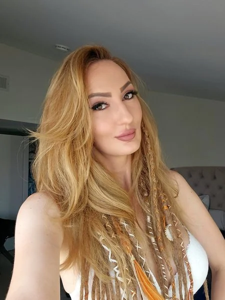 lisina_vip OnlyFans tallest model