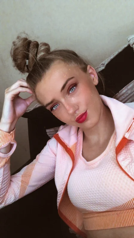 char ๐
OnlyFans creator with exclusive content