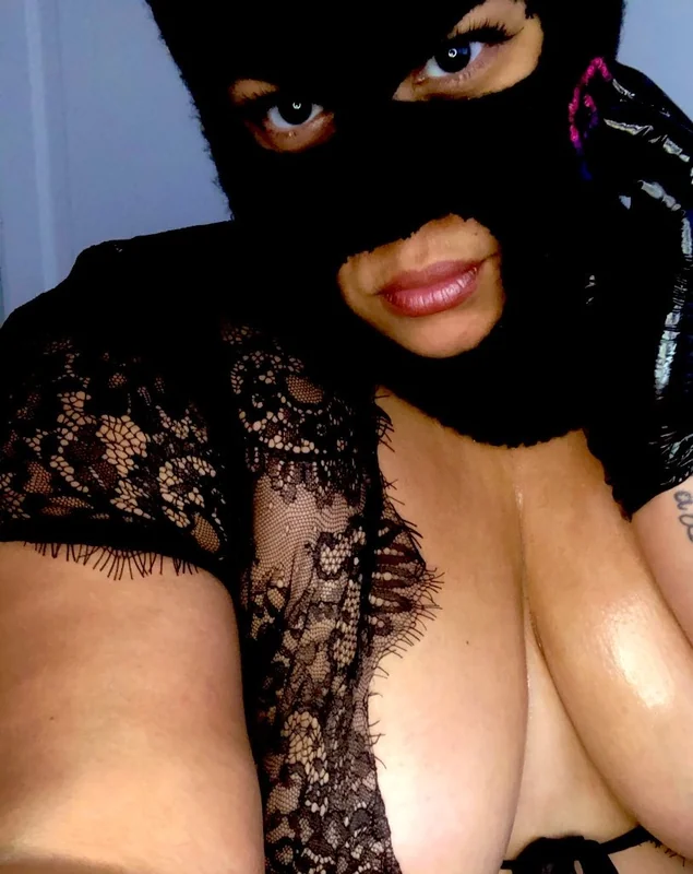Lmcaramel OnlyFans creator with big booty
