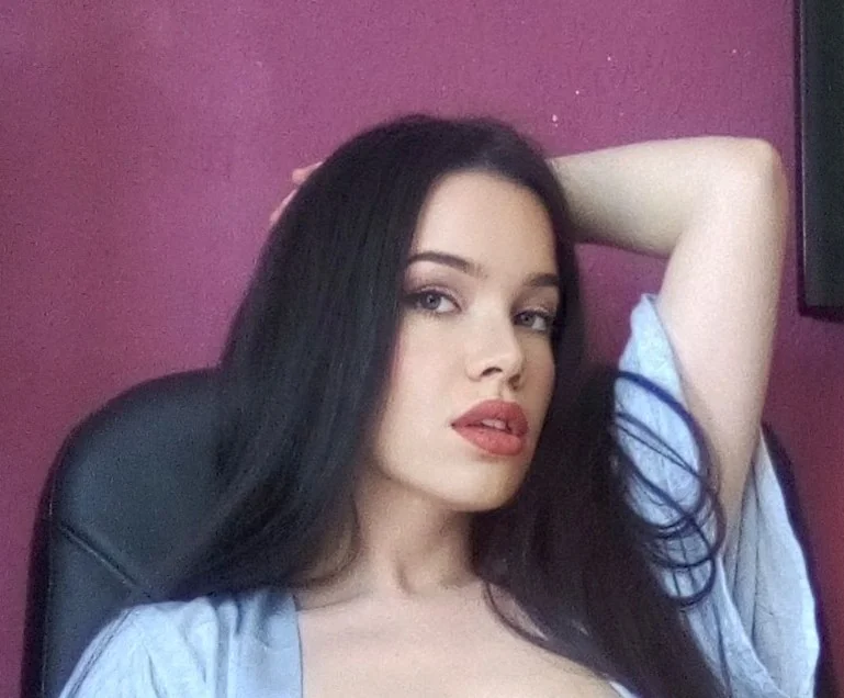 Lolajaz OnlyFans creator showcasing exclusive content