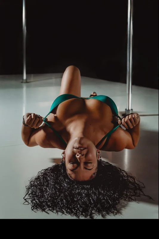 Londonvu OnlyFans entertainer