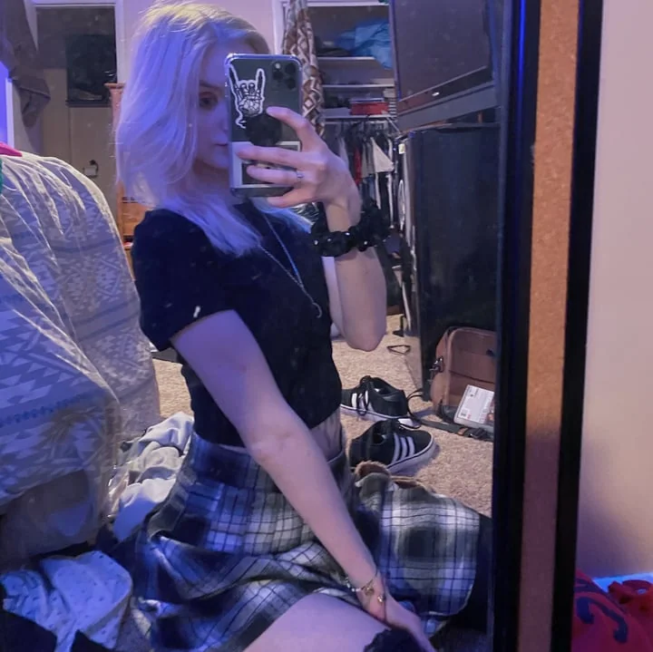 Liz OnlyFans alt content creator