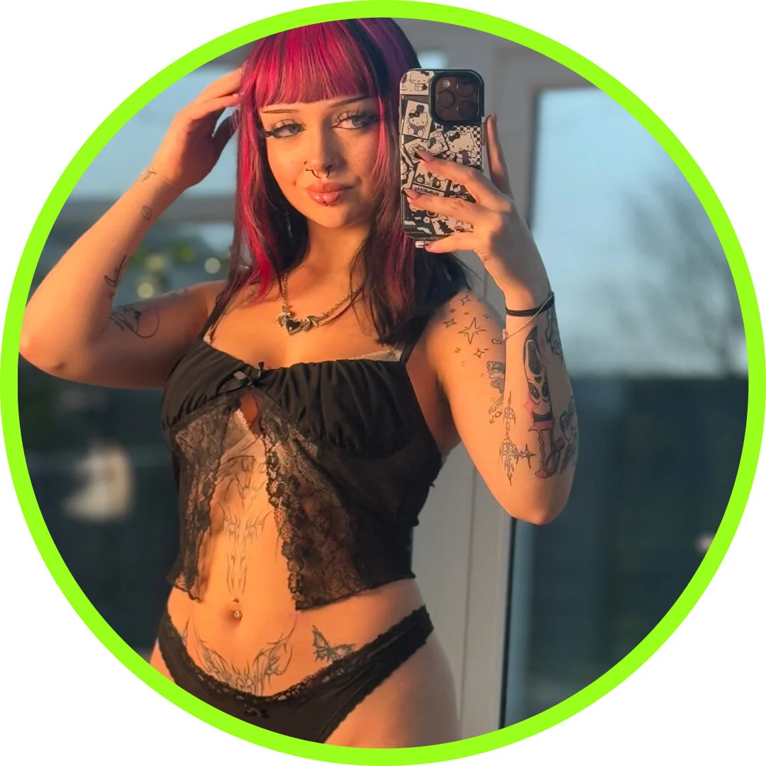 Lucy 5'0 152cm (@luckitty) OnlyFans tattoo creator profile photo