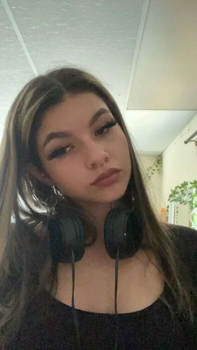 lucy OnlyFans creator with unique personality