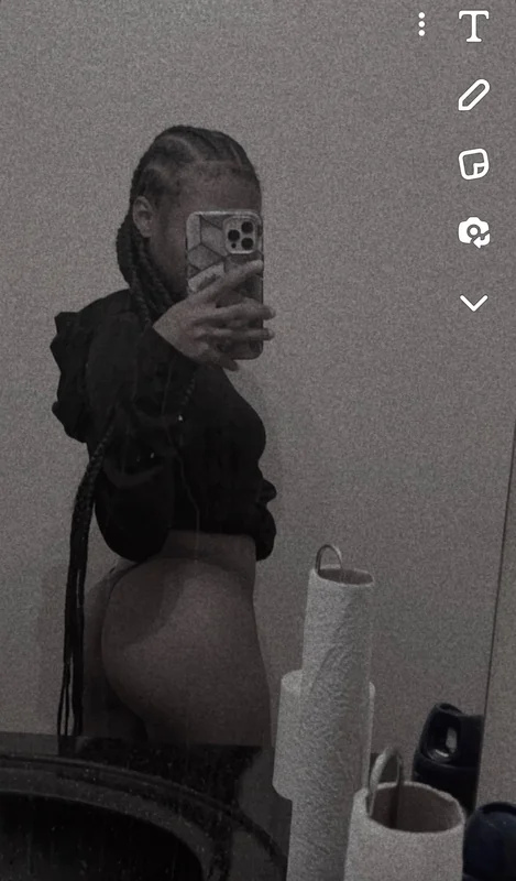 BxddieDreamz OnlyFans petite creator