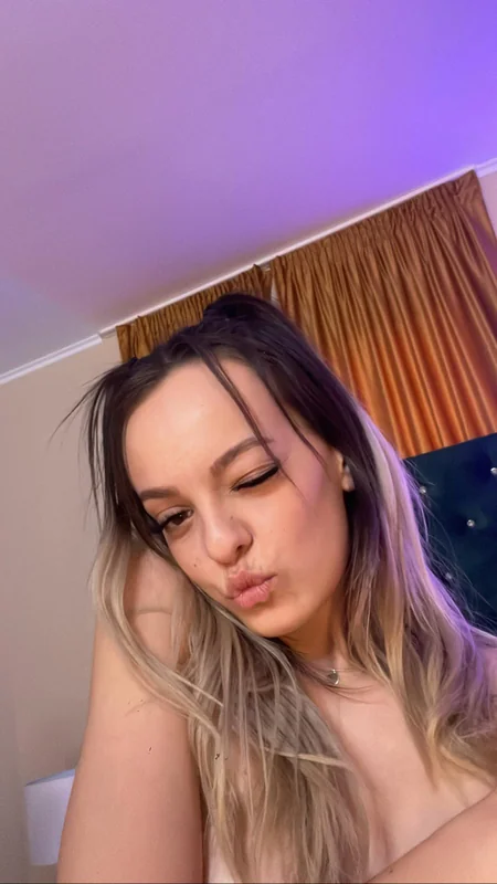 Luna OnlyFans exclusive content creator
