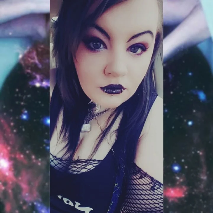 Lunakw OnlyFans horror and cosplay artist