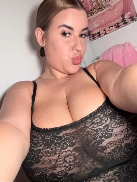 maddiexofree OnlyFans explicit content creator