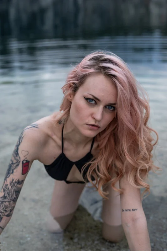 Joëlle Charnel OnlyFans creator with pink hair