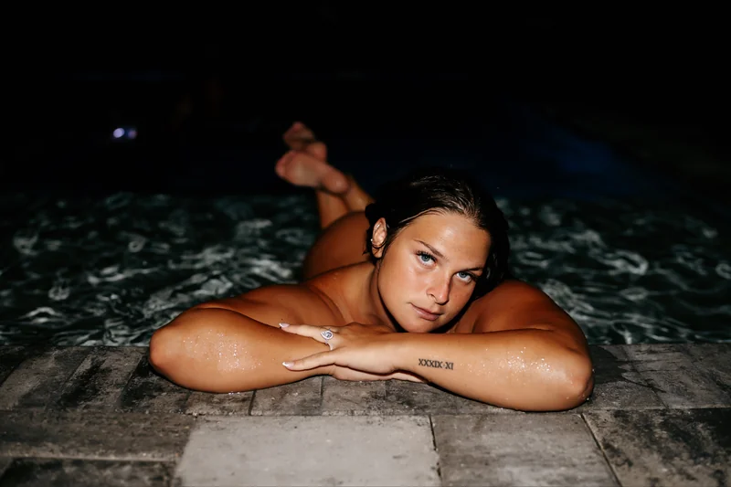 Madmoonfree OnlyFans creator with exclusive content