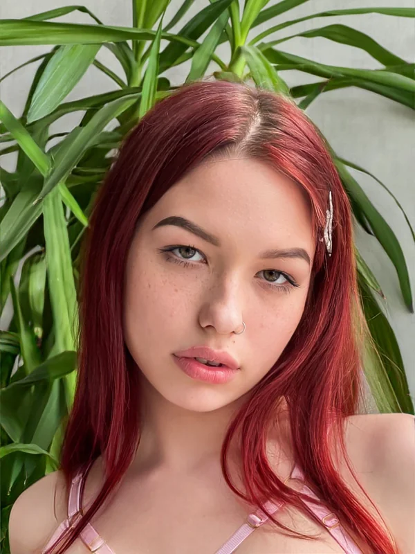Madeline Gibbs OnlyFans creator with enticing content