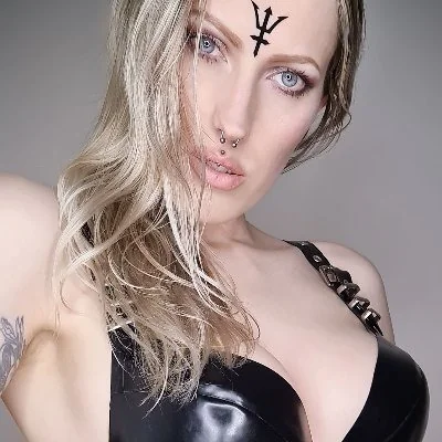 Majasavera OnlyFans latex designer