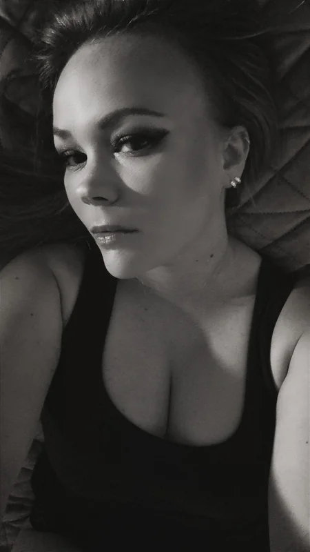 Make Me OnlyFans creator with captivating nudes
