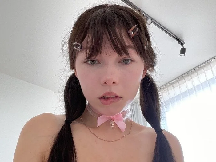 Christy on OnlyFans shy and cheeky gamer