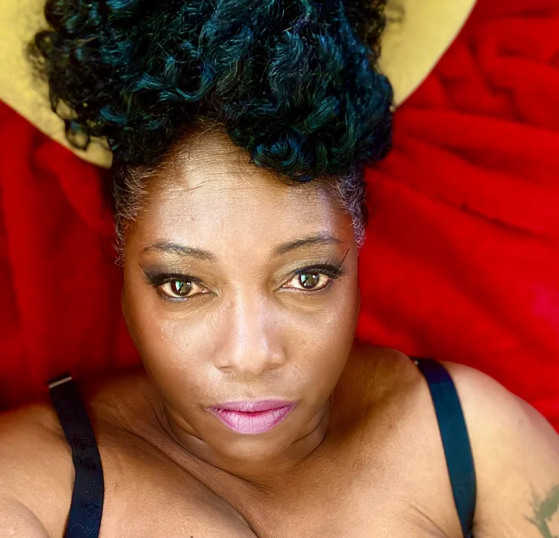 Malikalee OnlyFans mature plus-size woman with tattoos