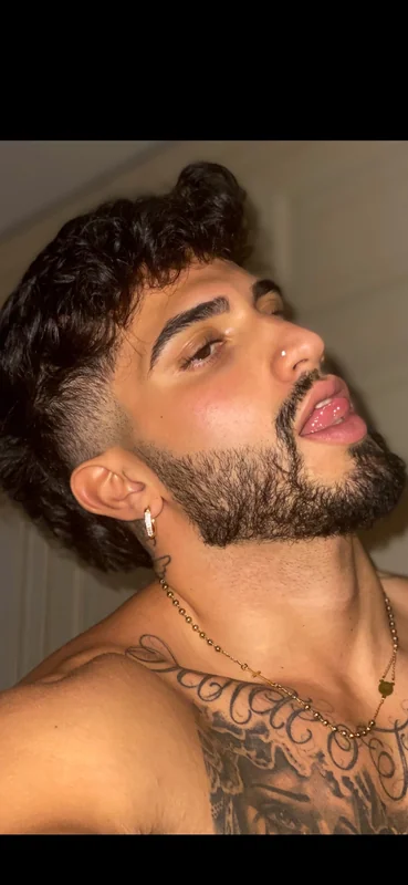 Manny OnlyFans creator with exclusive content