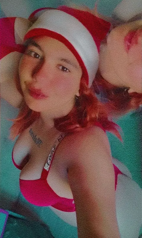 Manu OnlyFans brunette creator