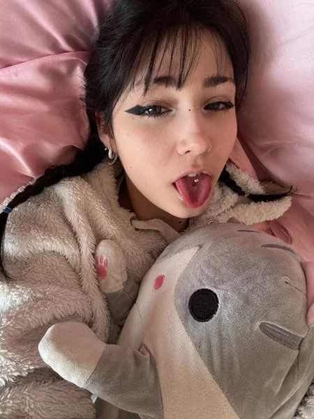 mari_littlefox OnlyFans adventurous creator