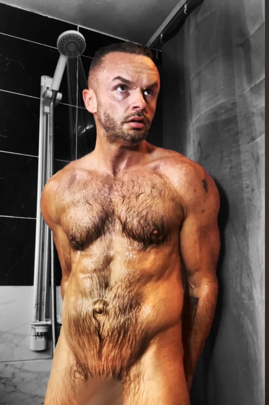 Markrich OnlyFans athletic tattooed creator