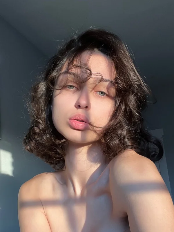 Mary Love OnlyFans college girl creator