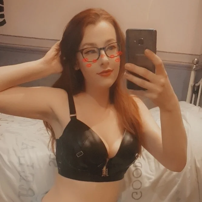 Megnifi OnlyFans creator with gaming and culinary content