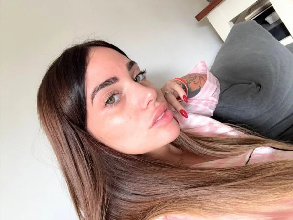 melthoney OnlyFans creator with enticing content