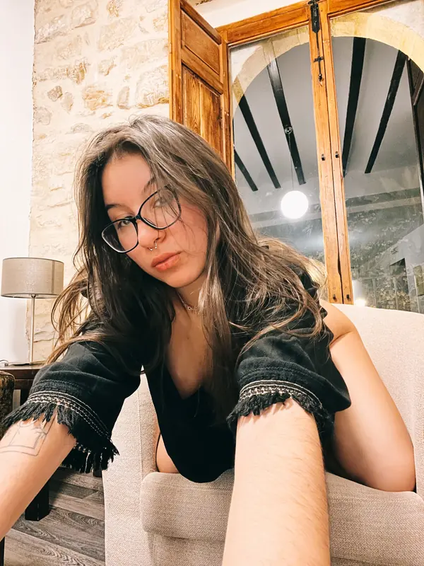Merseri OnlyFans creator with exclusive intimate content.