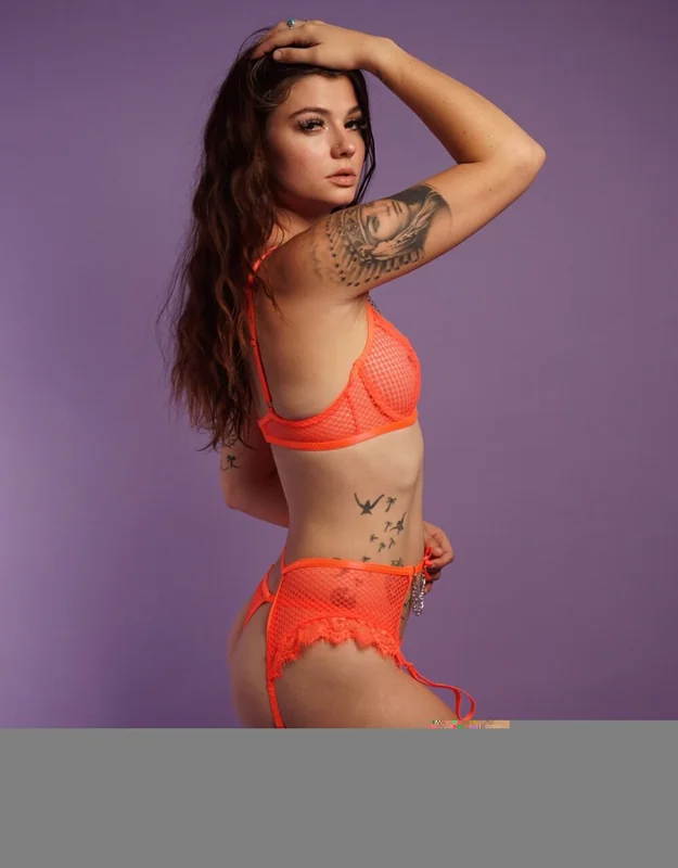 Michelle Renée OnlyFans creator with stunning photos