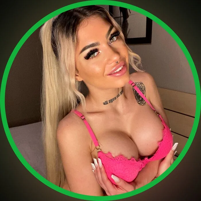 Midnightdesiree OnlyFans creator with ahegao content