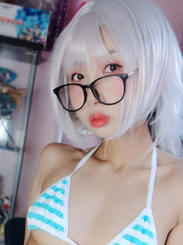 MikanFree OnlyFans cosplay enthusiast