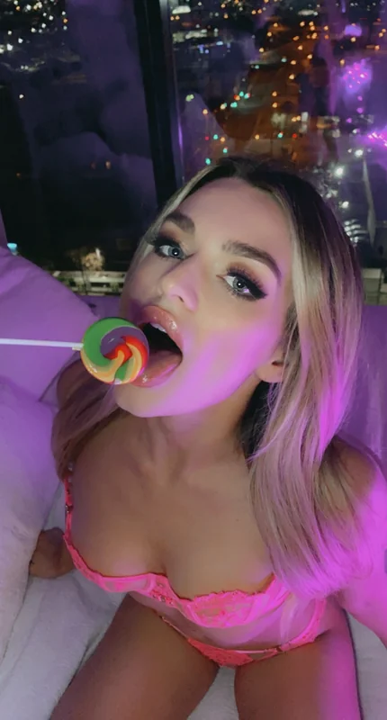 Miki Lollipop OnlyFans creator with exclusive content