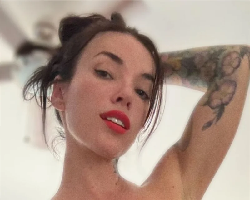 Miley Mercier OnlyFans Bilingual Creator