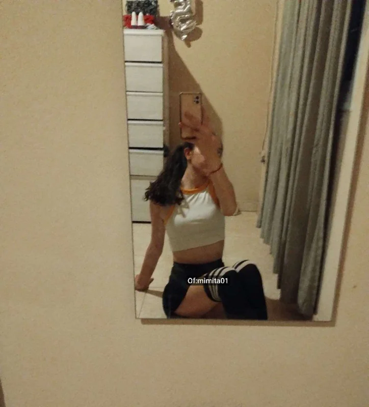 Mimi hot OnlyFans creator with custom nude content