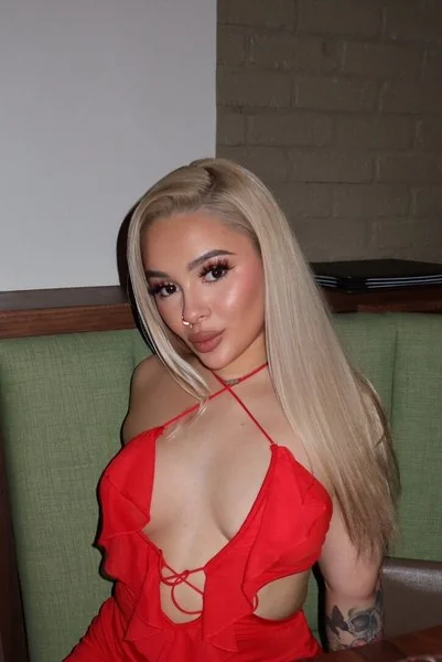 minablaze OnlyFans exotic college girlfriend