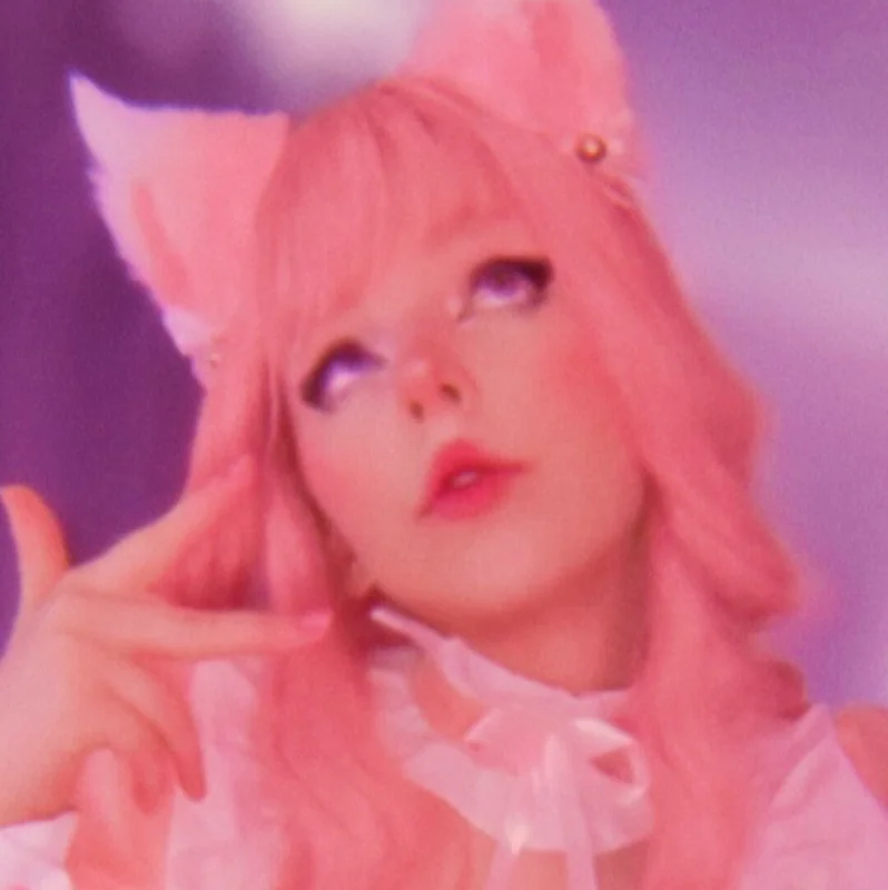 Mintiixo OnlyFans creator with tease videos
