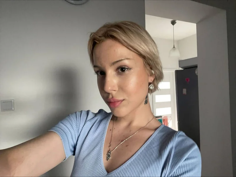Miranda Gets OnlyFans Artist