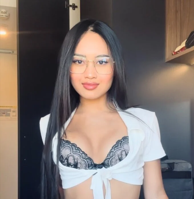 Mira Song OnlyFans creator with a personable touch