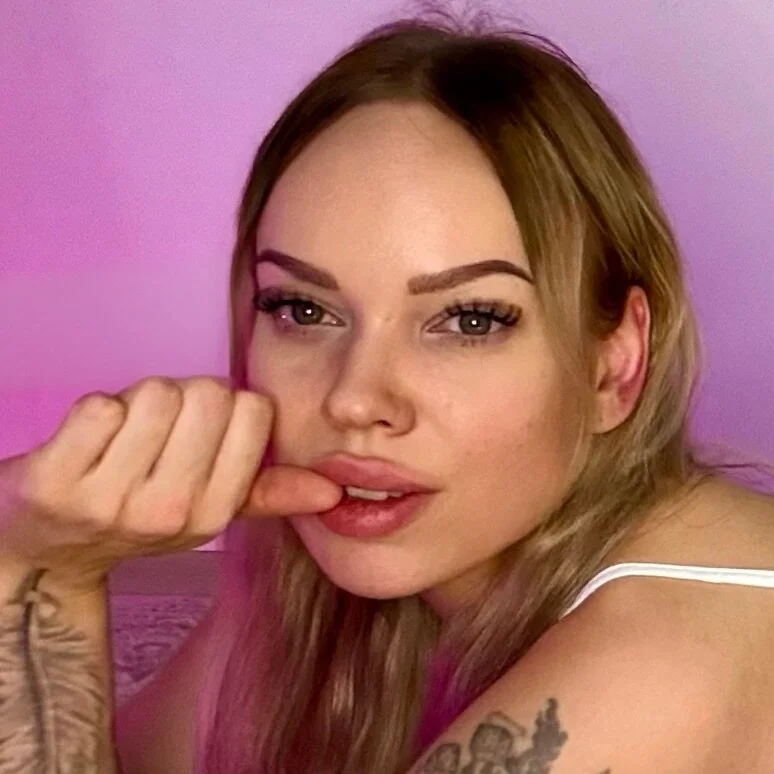 Mirella_fin VIP OnlyFans creator with exclusive content